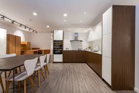 thi công tủ bếp gỗ tự nhiên Bình Dương